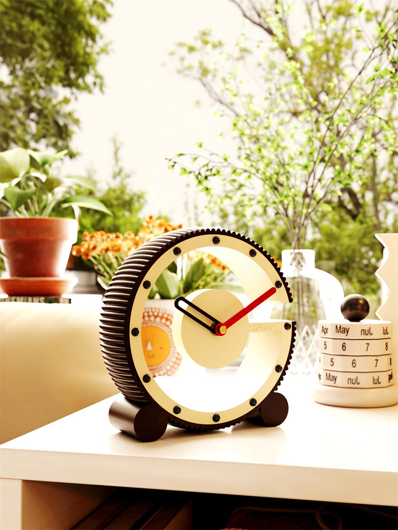 Gear-Shaped Hollow Table Clock - Industrial Art Style Silent Desk Clock
