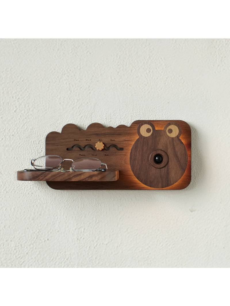 Home Decor Wooden Big Eye Frog Wall Sensor Light,with Key Hook – More Angle
