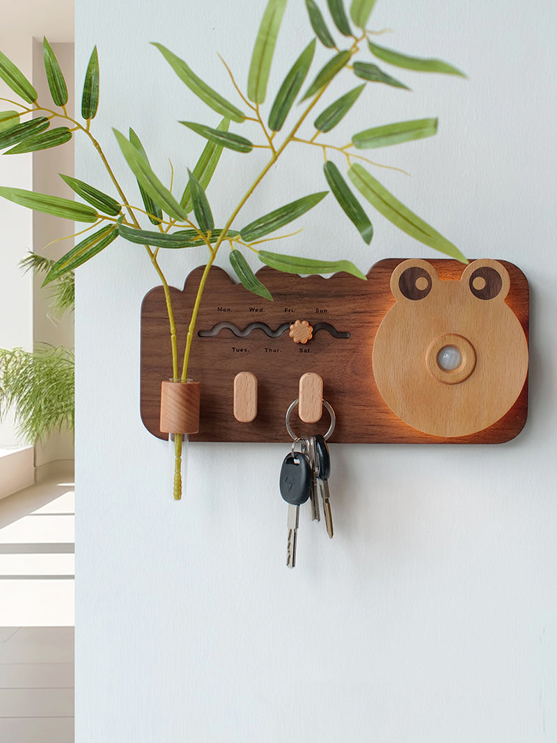 Home Decor Wooden Big Eye Frog Wall Sensor Light,with Key Hook