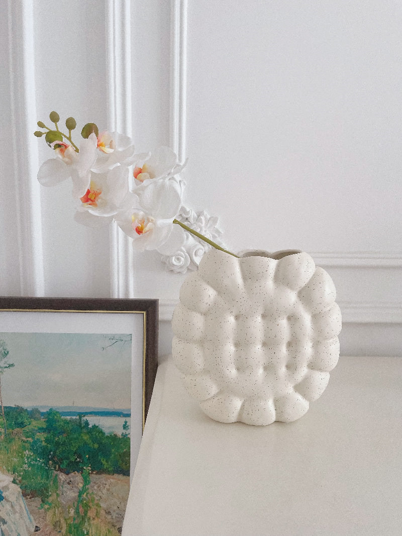 Artistic Ceramic Cookie Vase: Unique Floral Display