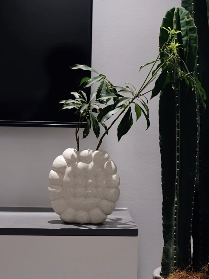 Artistic Ceramic Cookie Vase: Unique Floral Display