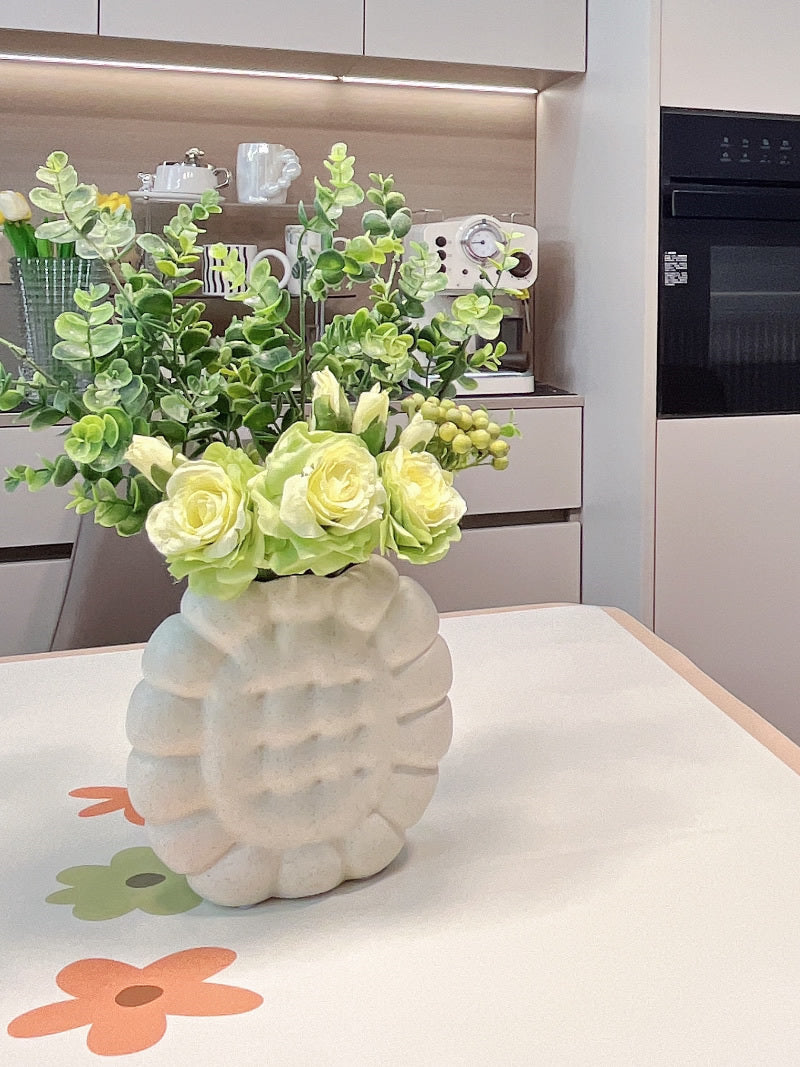 Artistic Ceramic Cookie Vase: Unique Floral Display