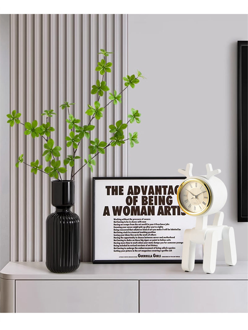 Minimalist Deer Desk Clock - Elegant Animal-Shaped Analog Clock