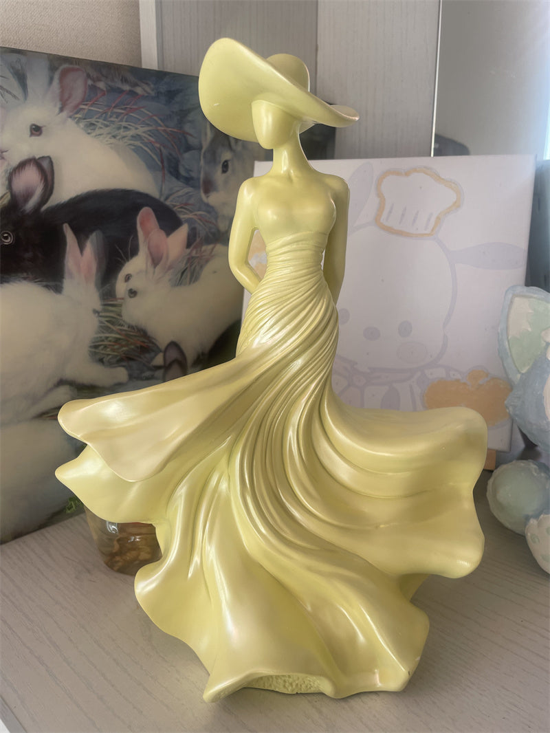 Moreangle Abstract Art Lady Desktop Sculpture Decoration,Amazing statues