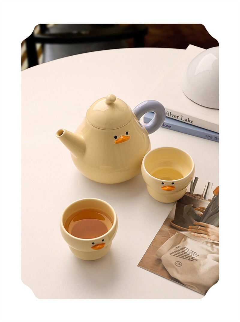Quirky Duck Ceramic Tea Set - Adorable 3-Piece Teapot & Cups with Playful Beak Details