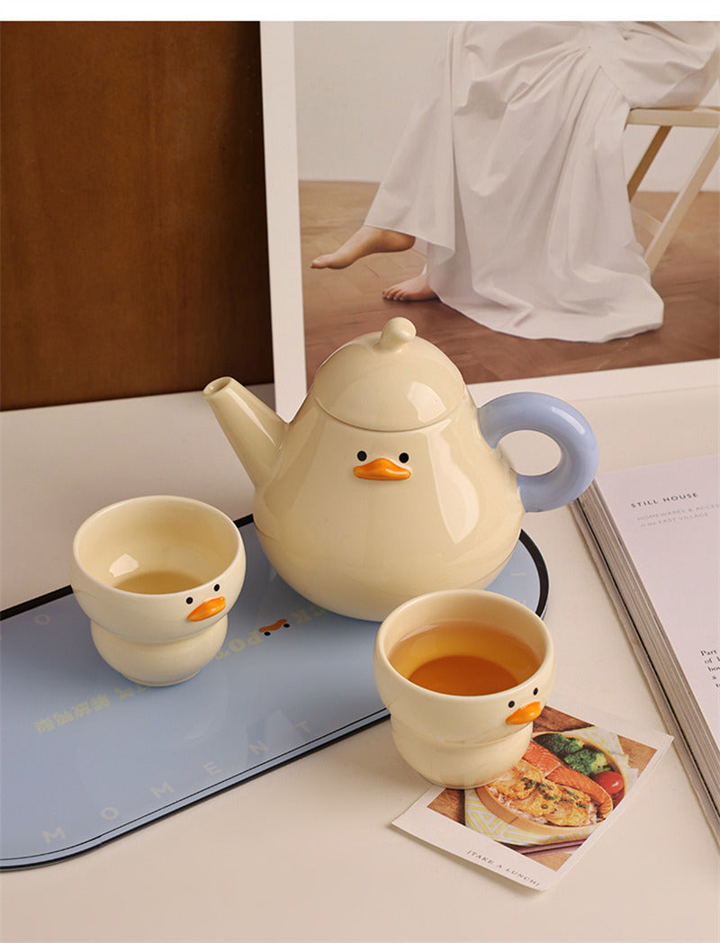 Quirky Duck Ceramic Tea Set - Adorable 3-Piece Teapot & Cups with Playful Beak Details