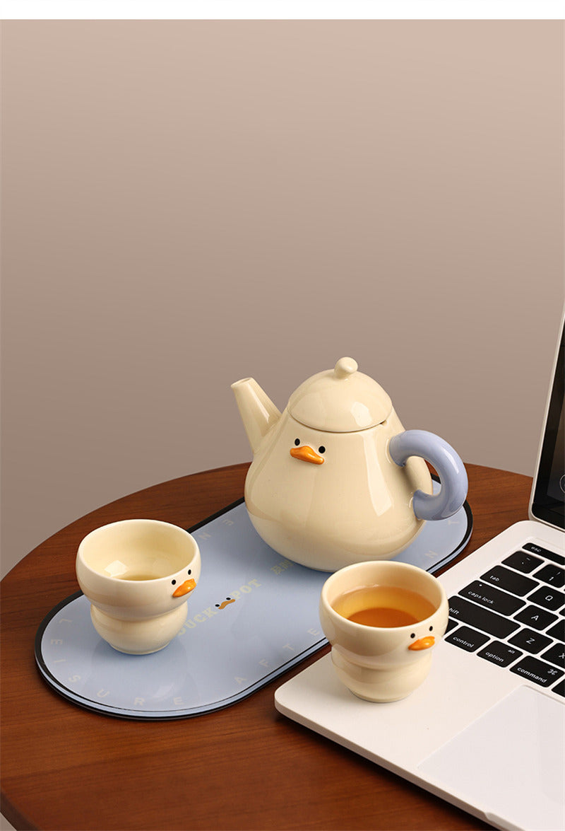 Quirky Duck Ceramic Tea Set - Adorable 3-Piece Teapot & Cups with Playful Beak Details