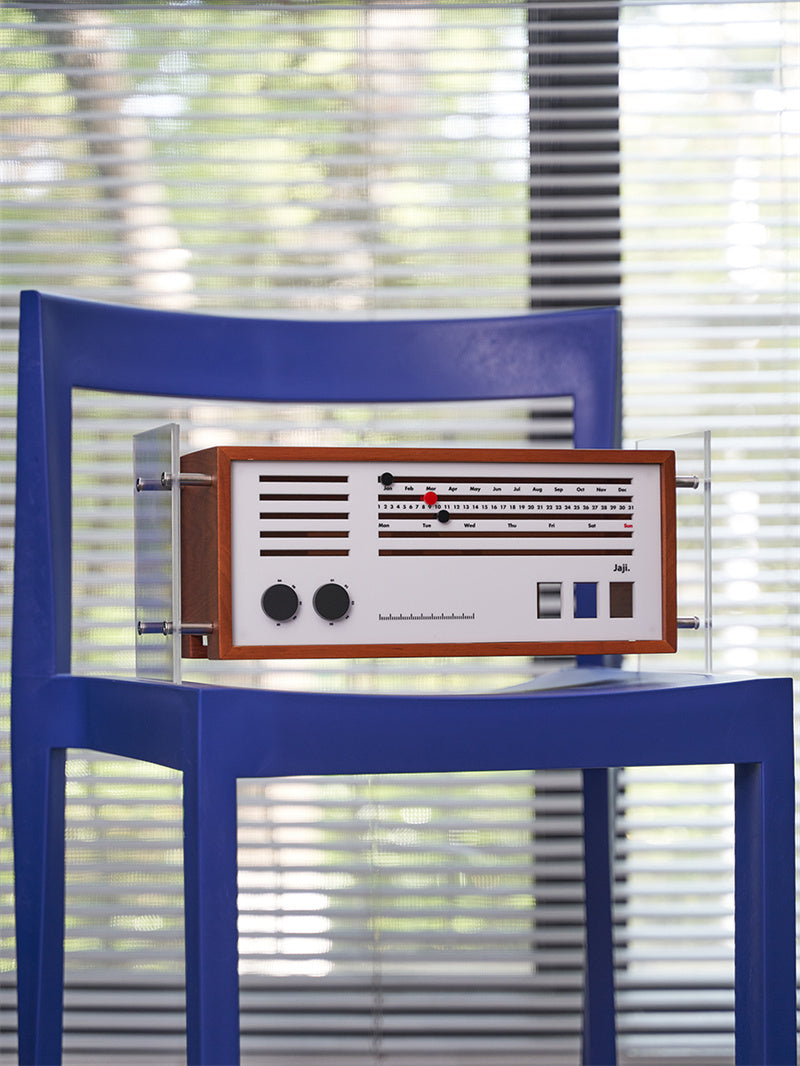 Retro Wooden Radio Desktop Storage Box - Vintage Power Socket &Data Cable Organizer