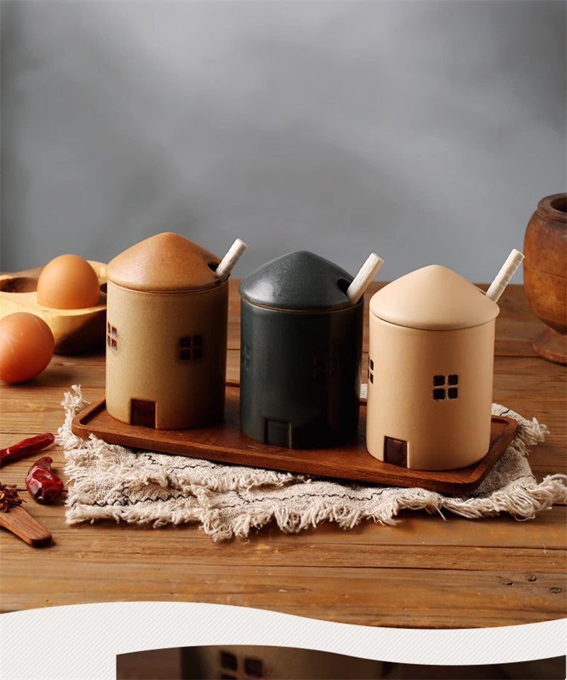 Vintage Ceramic House-Shaped Spice Jars: Charming Kitchen Decor