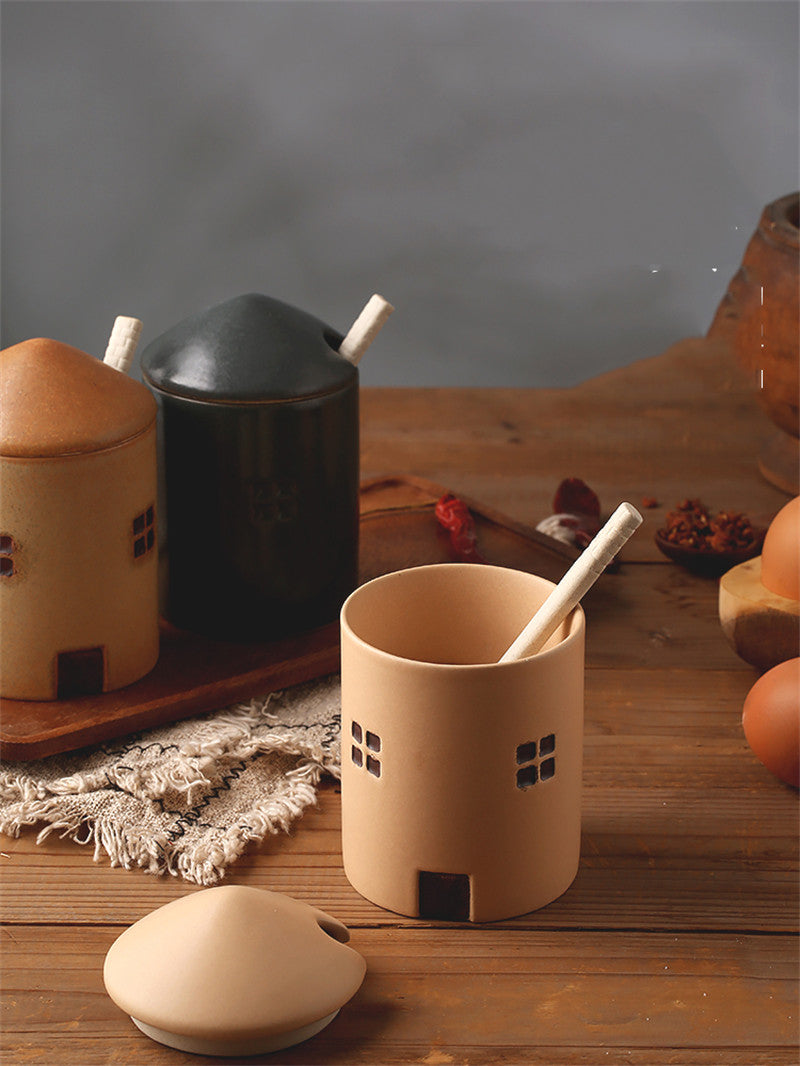 Vintage Ceramic House-Shaped Spice Jars: Charming Kitchen Decor