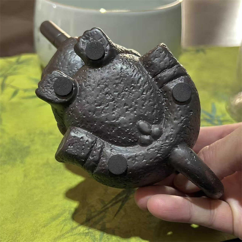 Whimsical Hippo-Shaped Clay Teapot & Coffee Pot - Artistic Animal Design Tea/Coffee Maker