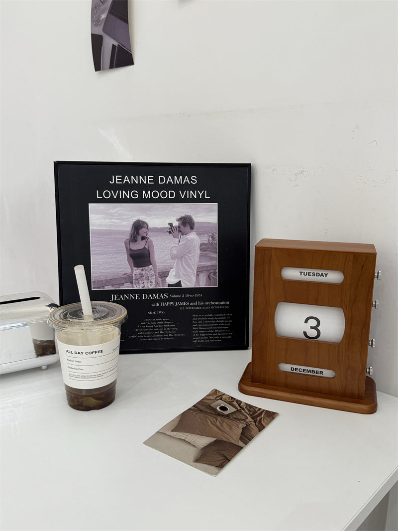 Wooden Perpetual Calendar, Desktop Date Display with Retro Rotation Design